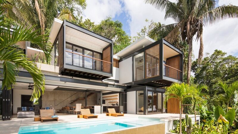 Which is a Better Vacation Spot – Maldives or Costa Rica for Couples?