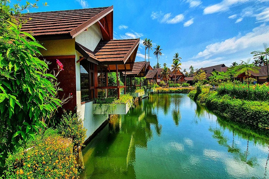 hotels in Kumarakom